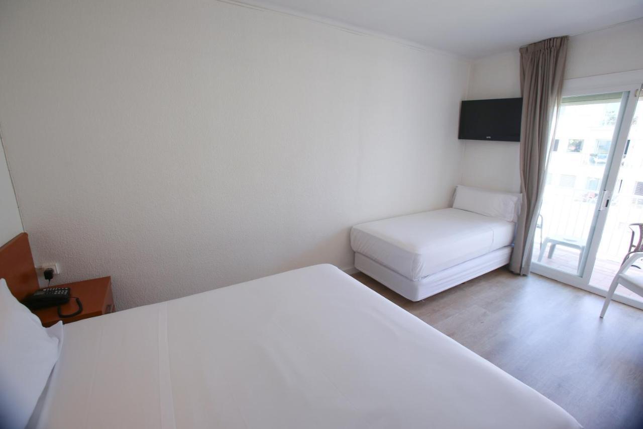 Solvi Hotel - Adults Only Виланова-и-ла-Желтру Экстерьер фото