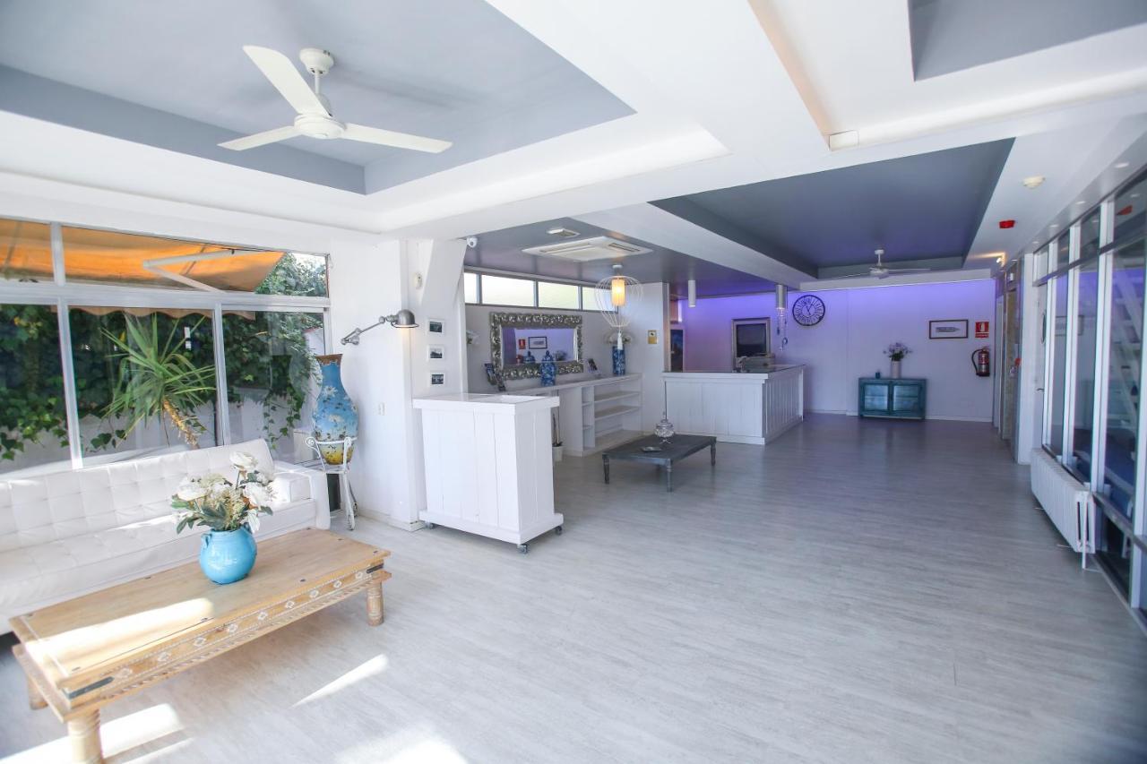 Solvi Hotel - Adults Only Виланова-и-ла-Желтру Экстерьер фото