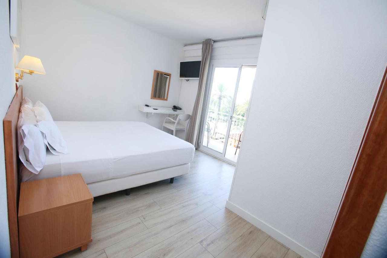 Solvi Hotel - Adults Only Виланова-и-ла-Желтру Экстерьер фото