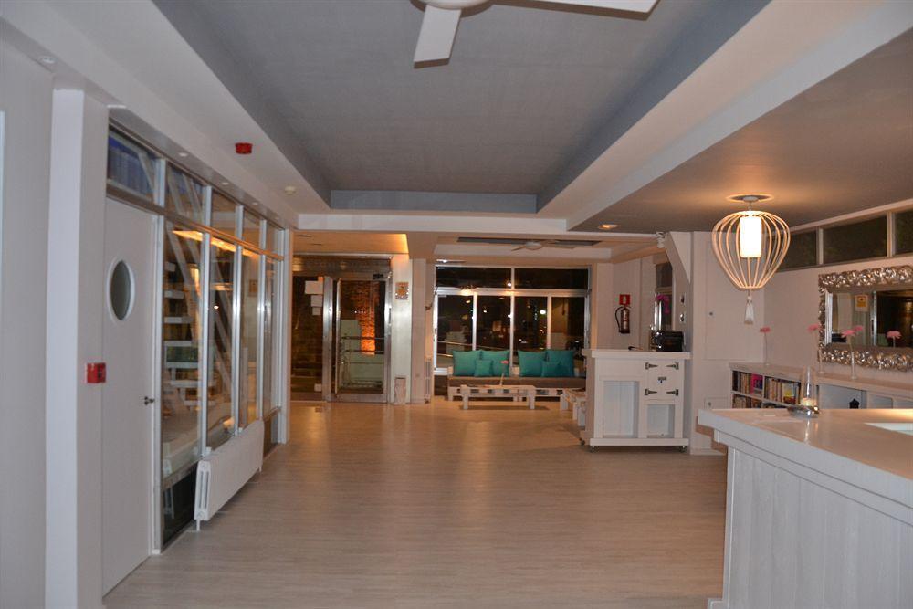 Solvi Hotel - Adults Only Виланова-и-ла-Желтру Экстерьер фото